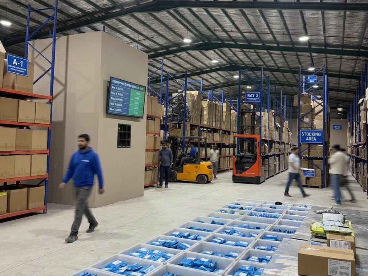 Warehouse — packing floor